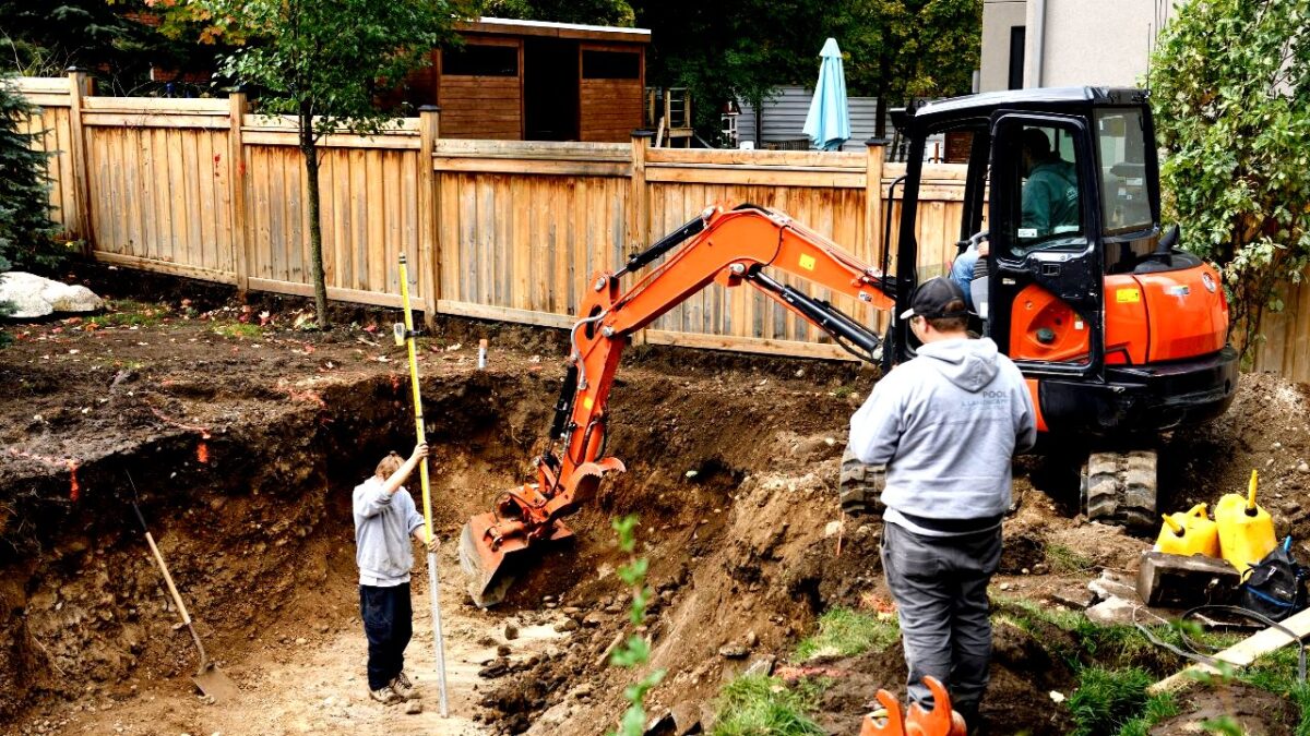aelbers-media-tijdens-het-graven-van-een-zwembad-ontdekt-hij-een-schat-van-700-000-e-bij-lyon-en-de-